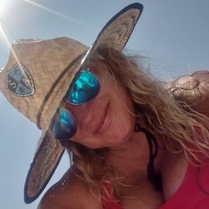 Meet your Posher, Consuela